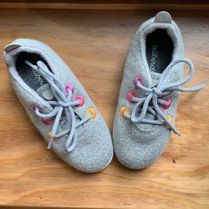 Brand new never worn kids Allbirds